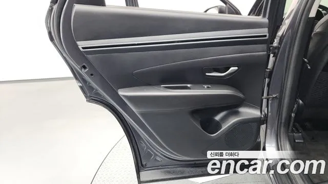 Hyundai Tucson Tucson (NX4) Дизель 2.0 2WD — Фото автомобиля 21