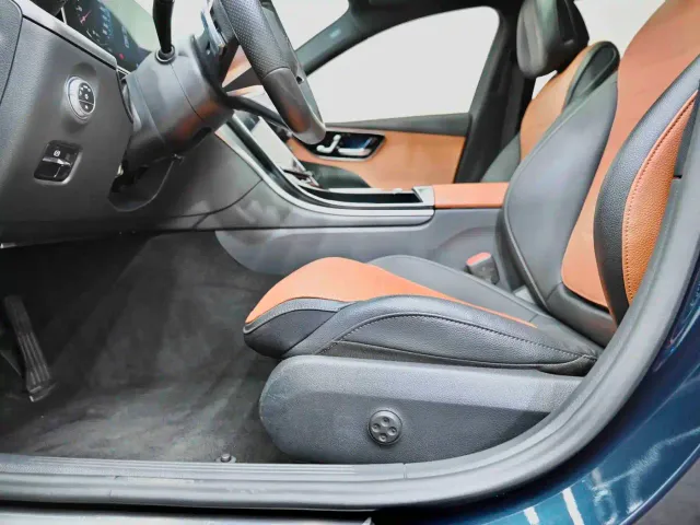 Mercedes-Benz C-Class — Фото автомобиля 18
