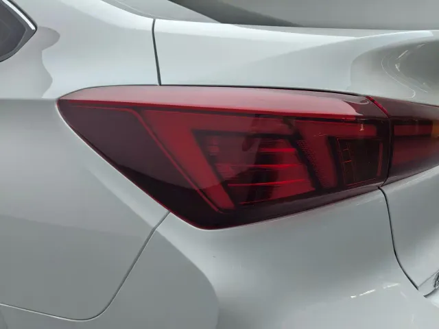 Changan Eado — Фото автомобиля 18