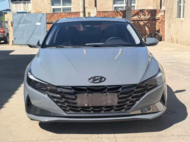 Hyundai Elantra — Фото автомобиля 2