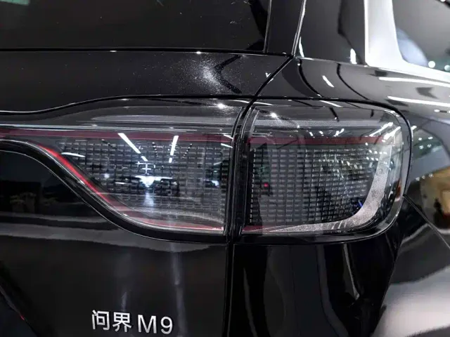 Aito M9 — Фото автомобиля 11