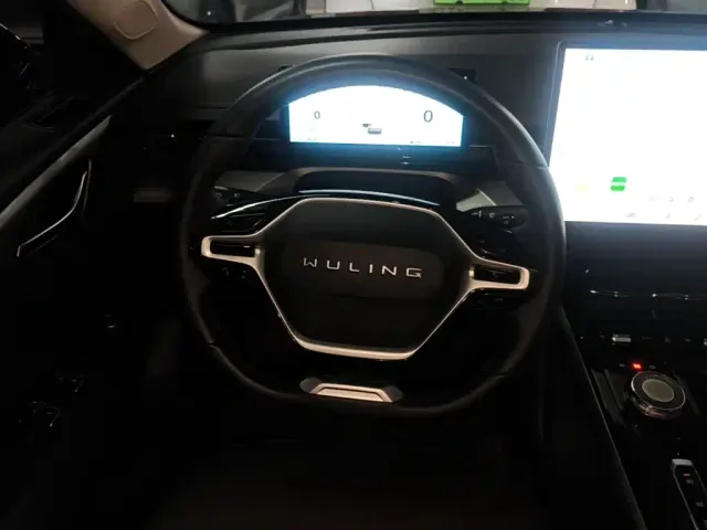 Wuling Starlight — Фото автомобиля 10