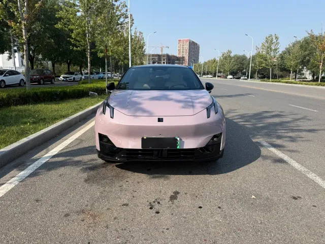 Lynk & Co Z20 — Фото автомобиля 2