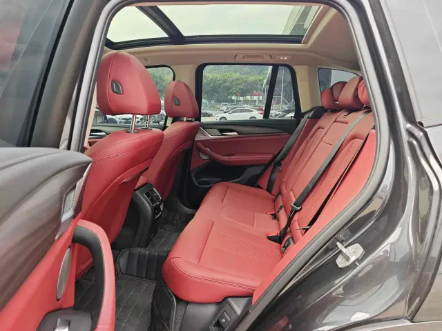 BMW X3 — Фото автомобиля 10