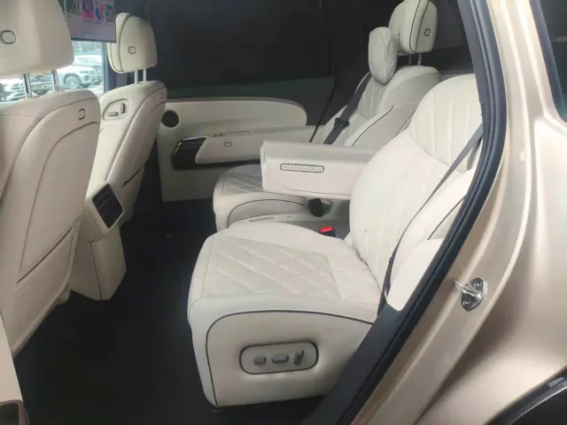 Li Auto L9 — Фото автомобиля 3