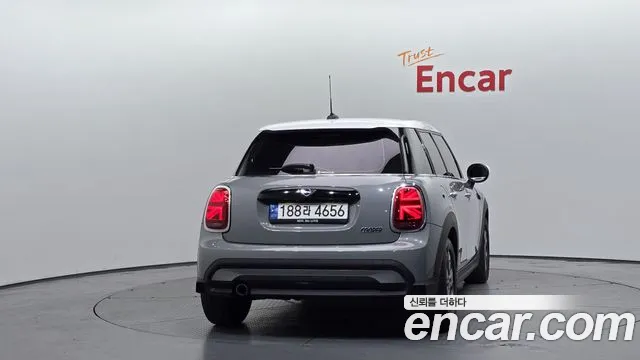 MINI Cooper — Фото автомобиля 4