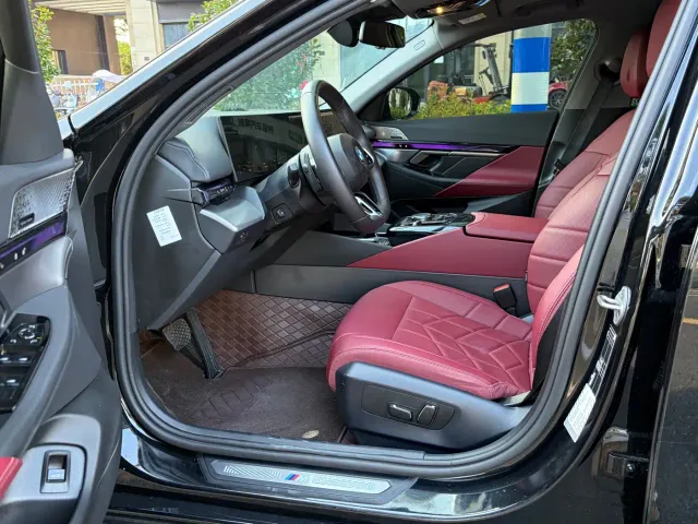 BMW 5 Series — Фото автомобиля 28
