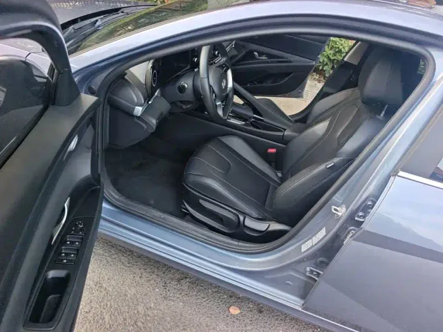 Hyundai Elantra — Фото автомобиля 12