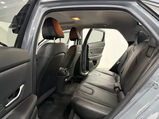 Hyundai Elantra — Фото автомобиля 5