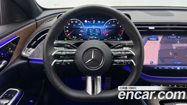 Mercedes-Benz E-Class W214 — Фото автомобиля 12