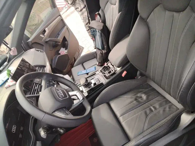 Audi Q5L — Фото автомобиля 11