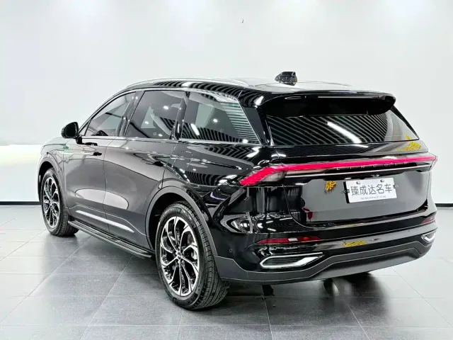 Lincoln Nautilus — Фото автомобиля 4