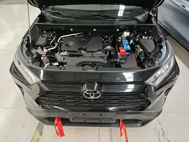 Toyota RAV4 — Фото автомобиля 19
