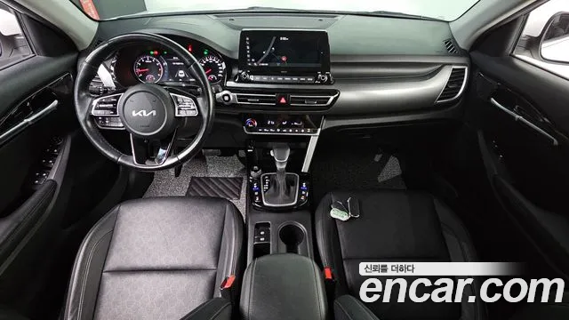 Kia Seltos — Фото автомобиля 7