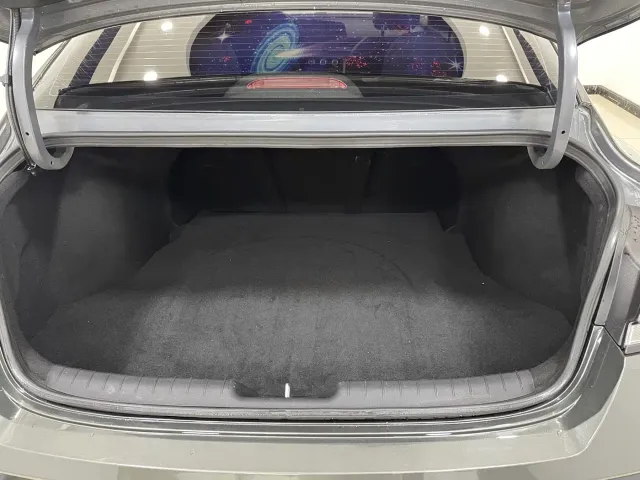 Hyundai Elantra — Фото автомобиля 15