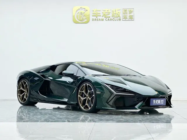 Lamborghini Revuelto — Фото автомобиля 5