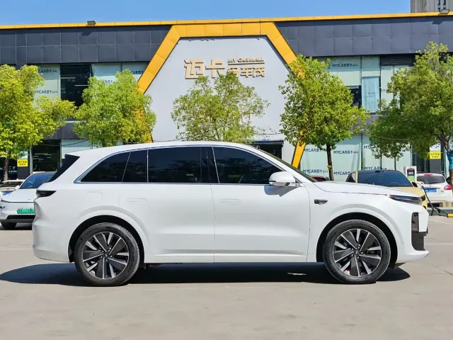 Li Auto L6 — Фото автомобиля 7