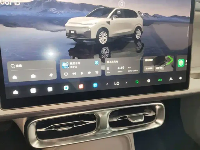 Leapmotor B10 — Фото автомобиля 12
