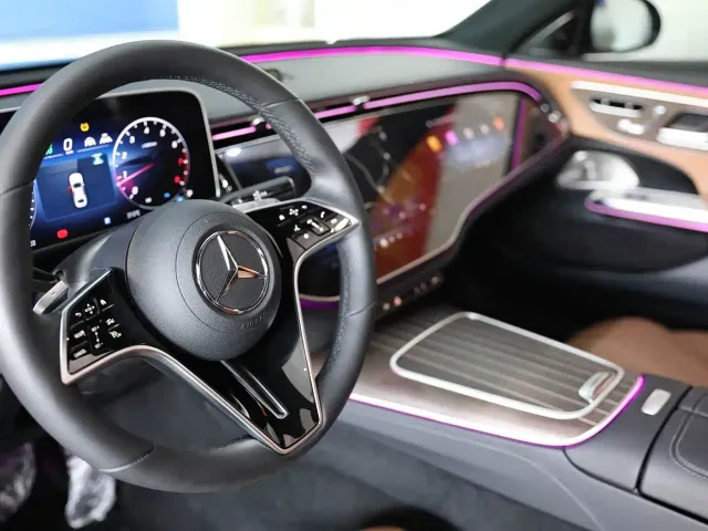 Mercedes-Benz E-Class — Фото автомобиля 8