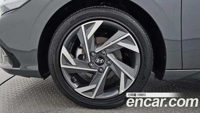 Hyundai Avante CN7 — Фото автомобиля 5