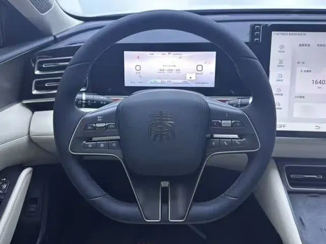 BYD Qin L — Фото автомобиля 12