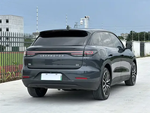 Leapmotor Leapmotor C11 2023 Range Extender 180 Comfort Edition — Фото автомобиля 4