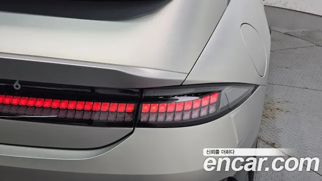 Hyundai Ioniq 6 — Фото автомобиля 8