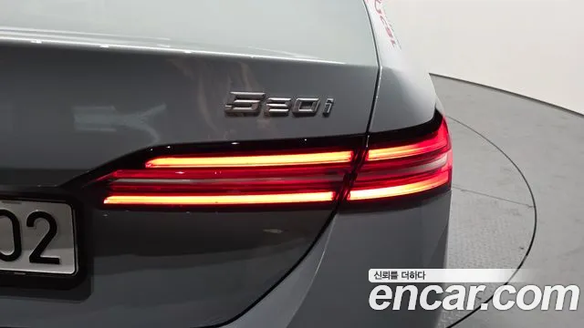 BMW 5-Series — Фото автомобиля 23