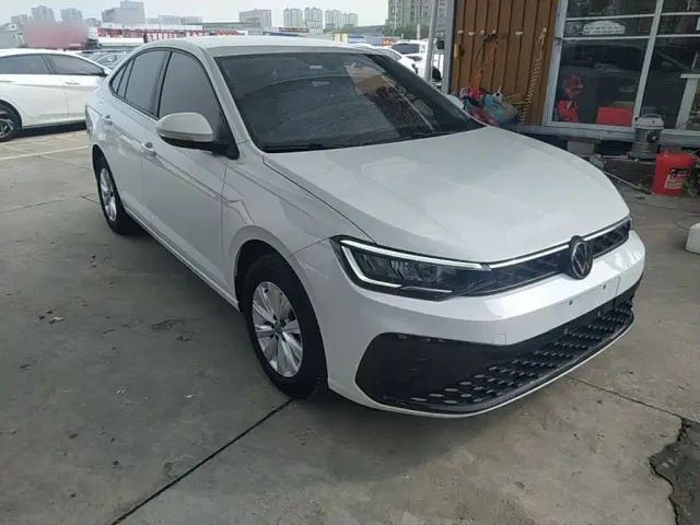Volkswagen Lavida — Фото автомобиля 3