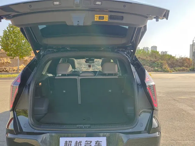 Geely Boyue L — Фото автомобиля 15
