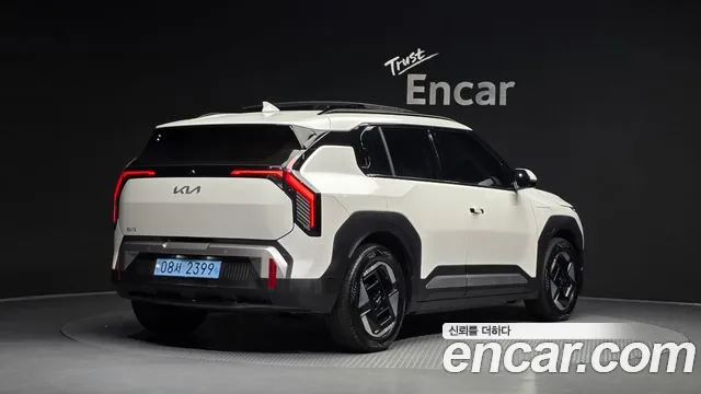 Kia EV3 — Фото автомобиля 2