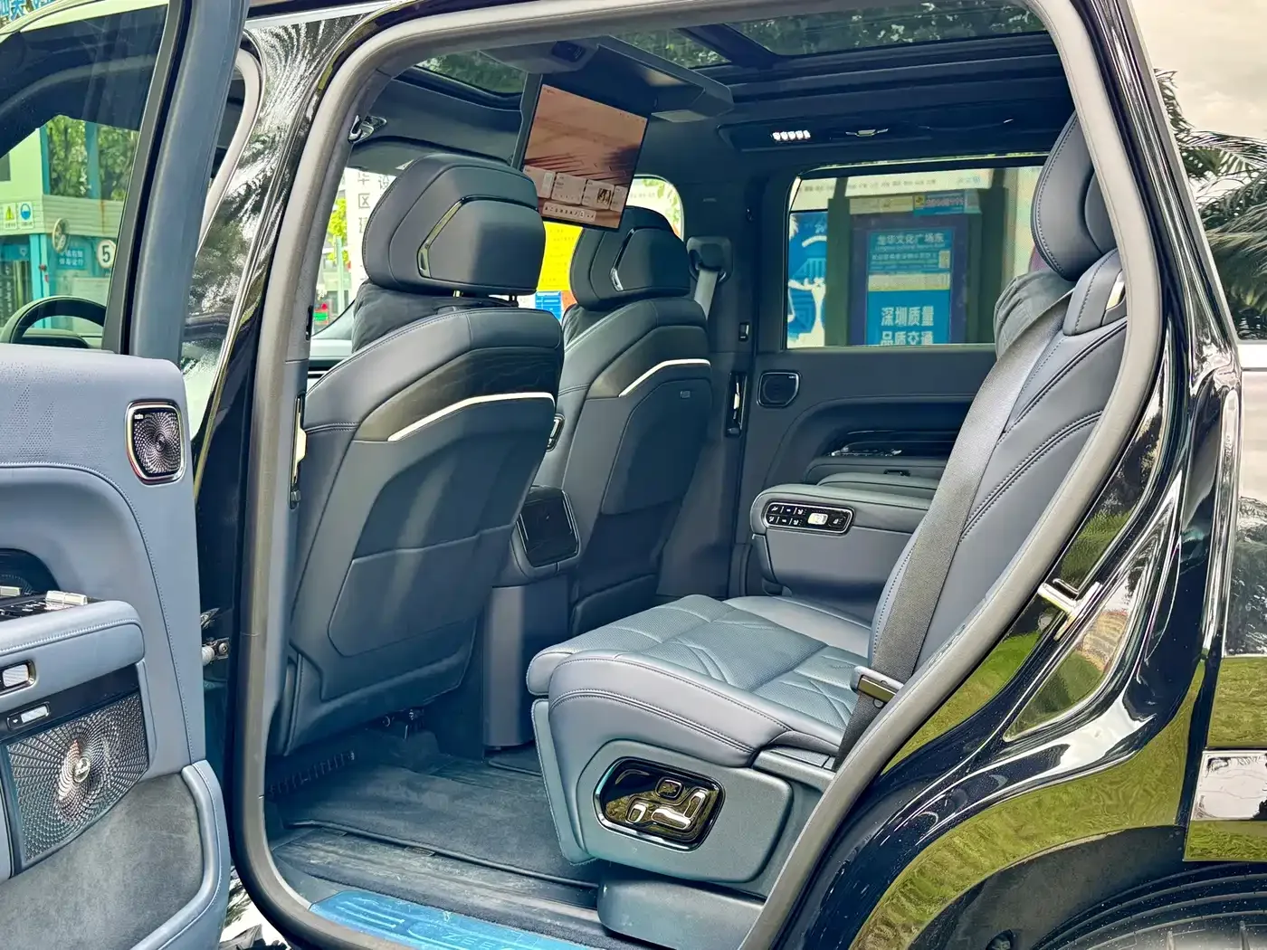 ZEEKR Zeekr 9X 2025 Standard Edition — Фото автомобиля 12