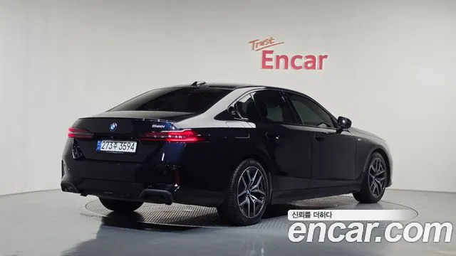 BMW 5 Series G60 — Фото автомобиля 2