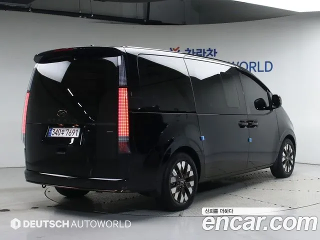 Hyundai Staria Staria 4WD Lounge 9 мест — Фото автомобиля 2