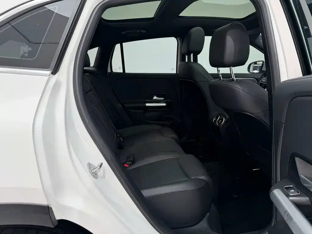 Mercedes-Benz Mercedes-Benz GLA 2023 GLA 200 — Фото автомобиля 20