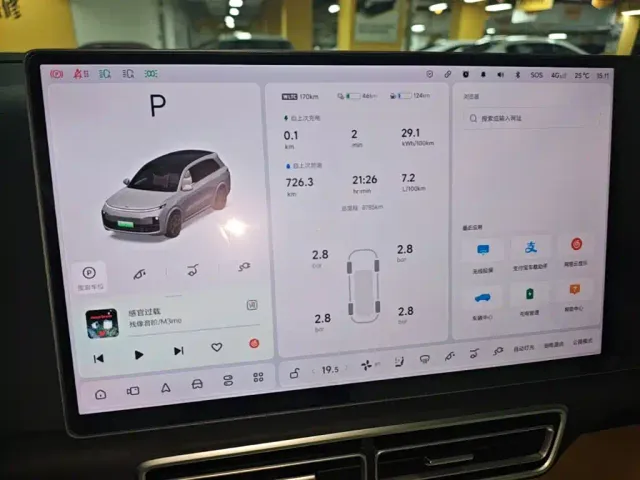 Li Auto L8 — Фото автомобиля 11