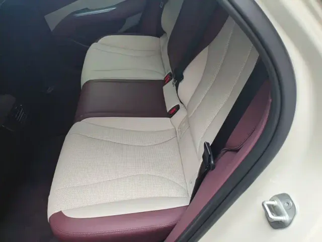 BYD Seal 07 DM-i — Фото автомобиля 16