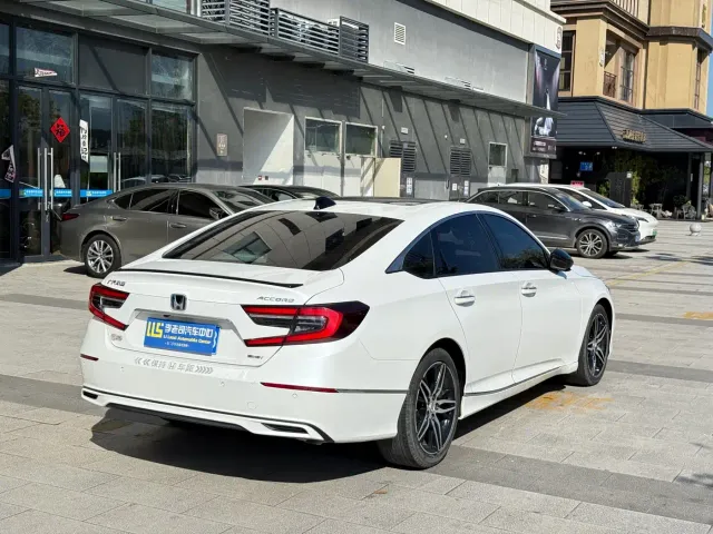 Honda Accord — Фото автомобиля 5