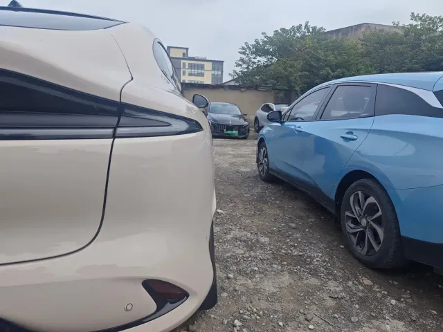 IM Motors LS6 — Фото автомобиля 13
