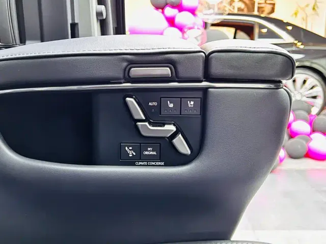 Lexus LM — Фото автомобиля 20