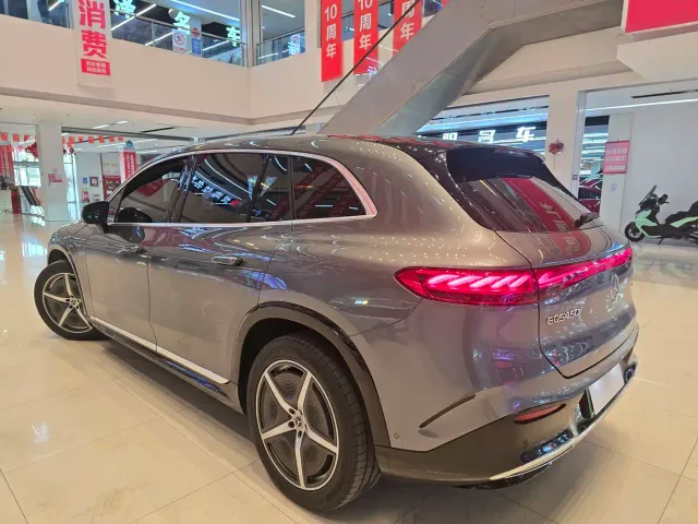 Mercedes-Benz EQS SUV — Фото автомобиля 7