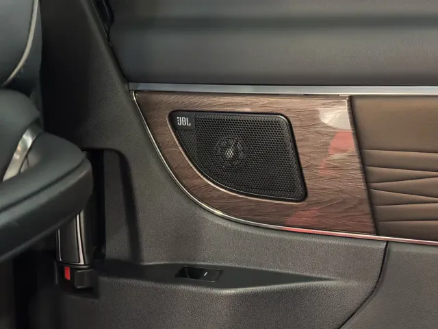 Toyota Vellfire — Фото автомобиля 21