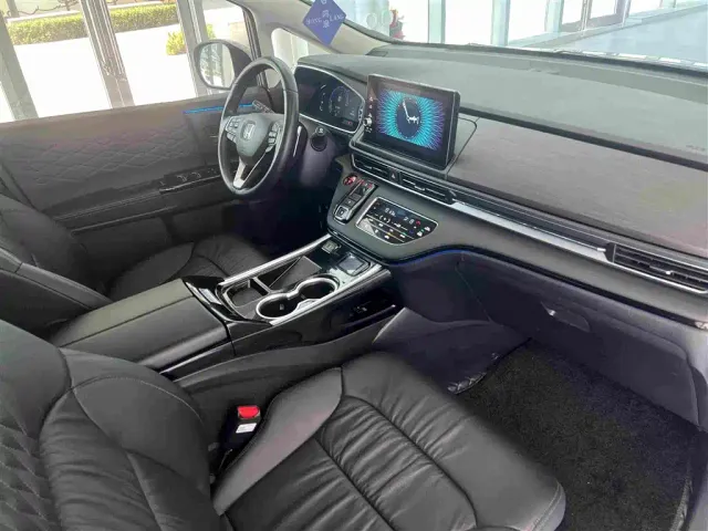 Honda Elysion — Фото автомобиля 30