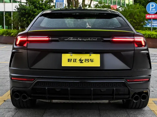Lamborghini Urus — Фото автомобиля 5