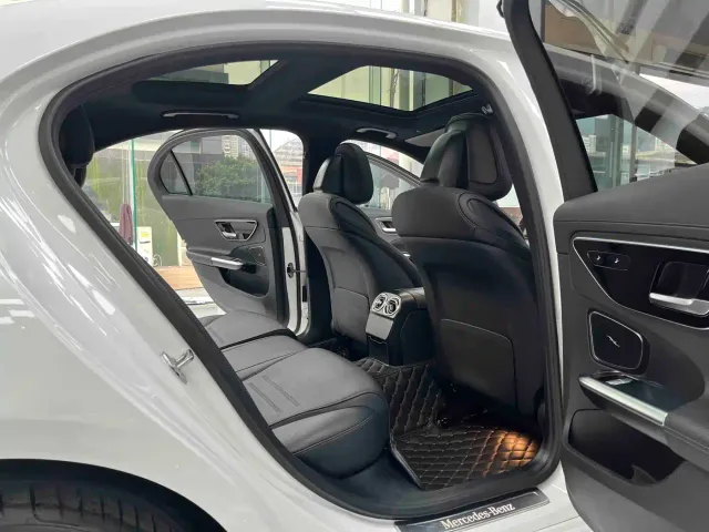 Mercedes-Benz C-Class — Фото автомобиля 9