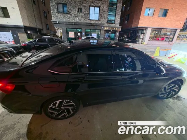 Volkswagen Jetta — Фото автомобиля 14