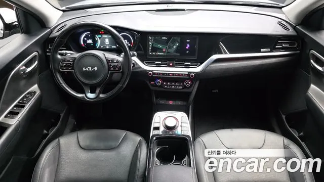 Kia Niro — Фото автомобиля 10