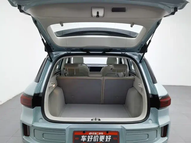 Geely ICON — Фото автомобиля 16