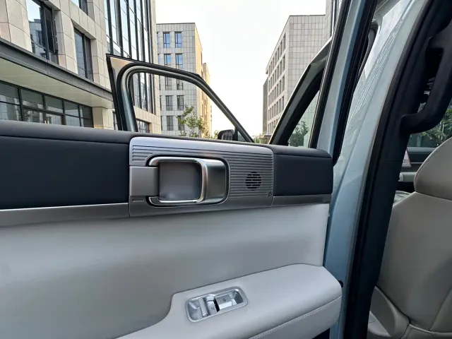 BYD FangChengBao Titanium 7 — Фото автомобиля 19