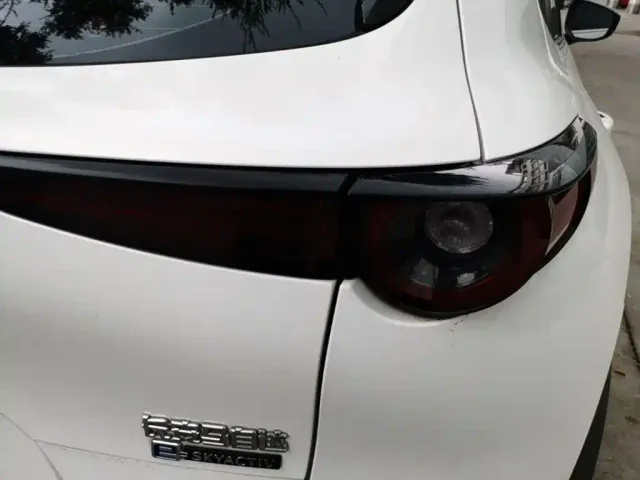 Mazda CX-30 EV — Фото автомобиля 7